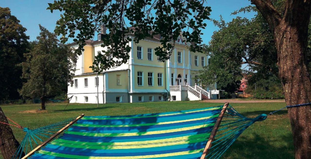 Schloss Schmuggerow ภายนอก รูปภาพ